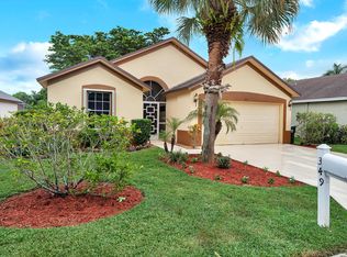 349 Hammocks Trl, Greenacres, FL 33413