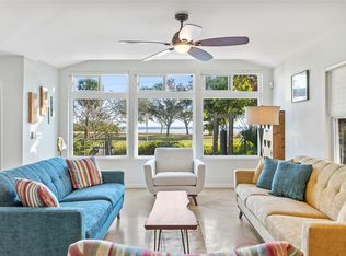 1519 Beach Dr SE, Saint Petersburg, FL 33701