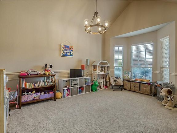4th image of 1316 Soaptree Ln