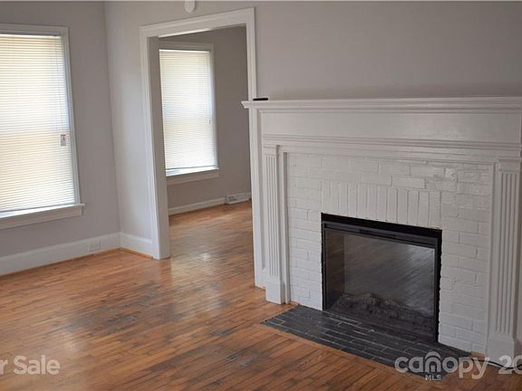4th image of 602 W Garrison Blvd