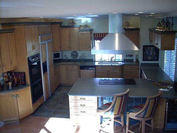 5th image of 194 Kings Ct