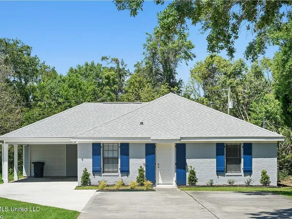 405 Ulman Ave, Bay Saint Louis, MS 39520