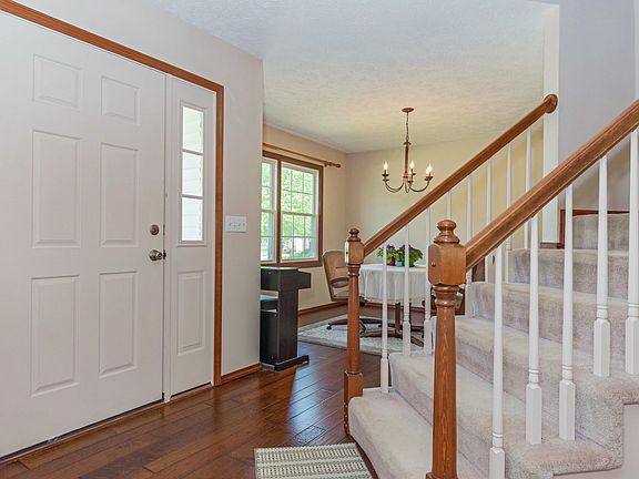 2nd image of 23 Prenzler Dr