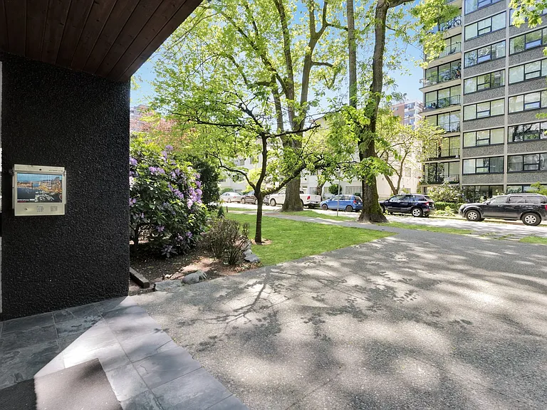 1629 Haro St #904 — Photo 6
