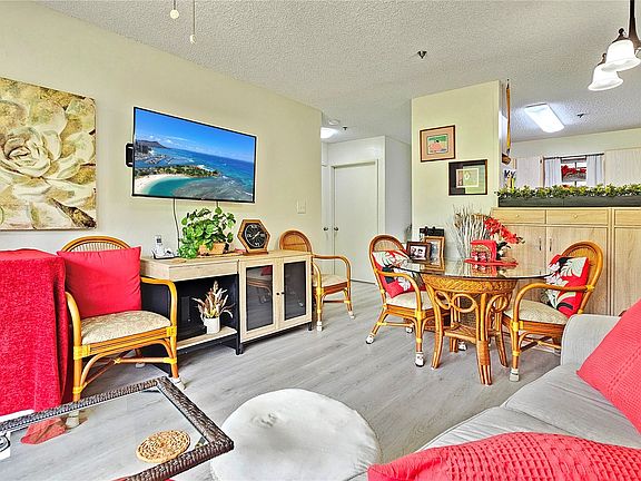 3rd image of 95-1050 Makaikai St APT 25F