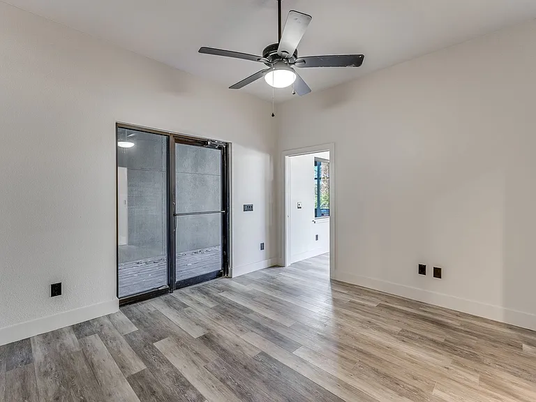 Dabs Properties LLC - 1723 N Chestnut Ave — Photo 4