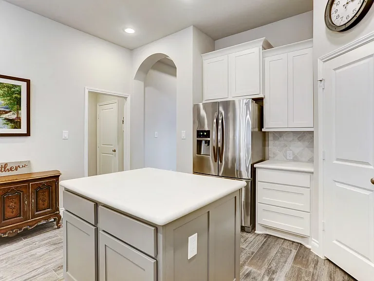 8126 Silverspot Ln — Photo 11