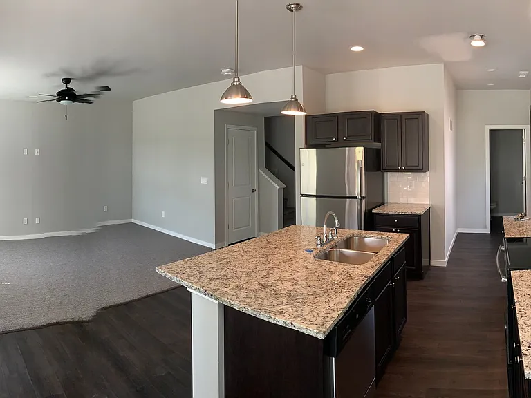 1648 Ellis Blvd NW — Photo 19