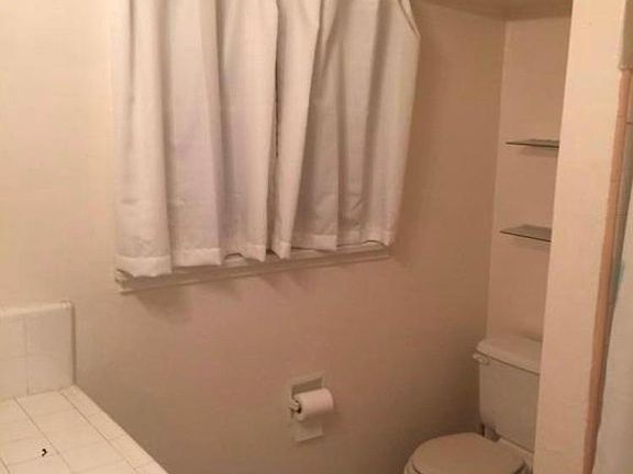 2nd image of 1144 Huntington Dr #1/2