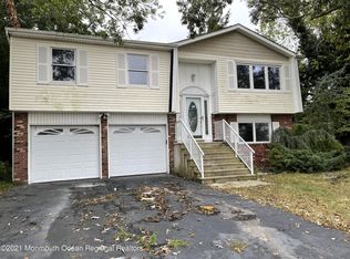 165 Country Club Blvd, Little Egg Harbor, NJ 08087