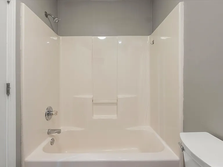 27 Corinth Rd — Photo 7