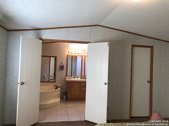 3rd image of 1012 Willow Dr
