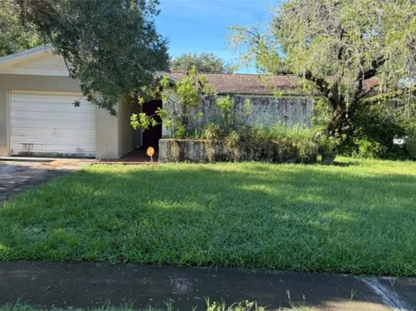 5216 LANDSMAN AVENUE, TAMPA, FL 33625
