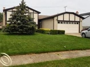 39146 Roland Dr, Sterling Heights, MI 48310