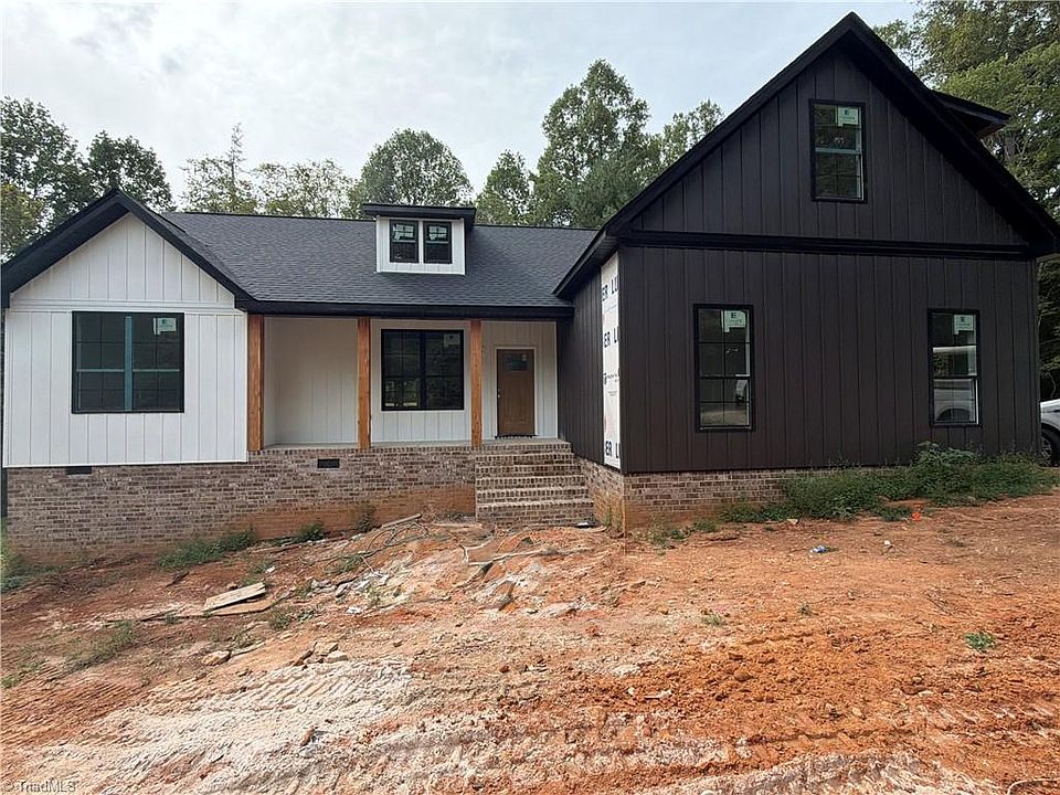 1st image of 761 Brown Rd