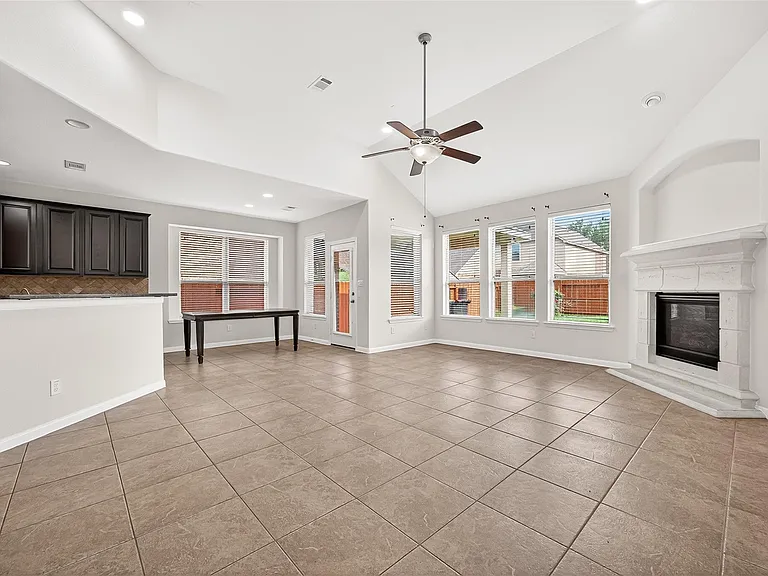 17415 Sandalisle Ln — Photo 15