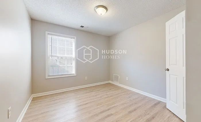 141 Greystone Cir — Photo 17