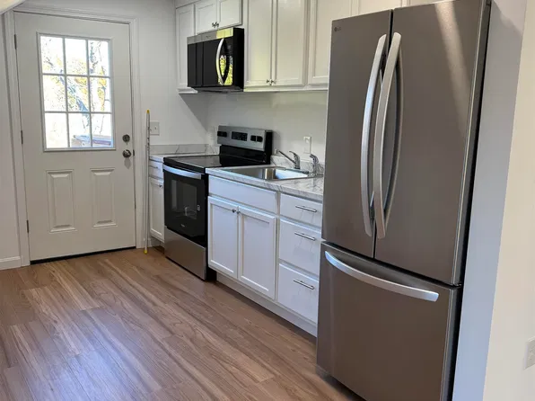 247 W Mitchell St, Manchester, NH 03103