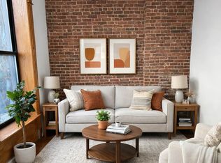 69 W 71st St #2B, New York, NY 10023