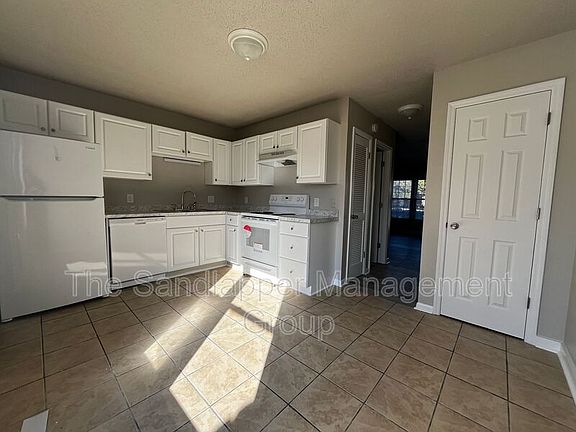 5th image of 3 Commercial Row APT C