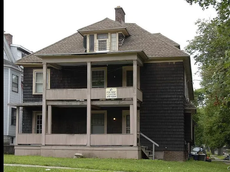 700 Westcott St — Photo 1