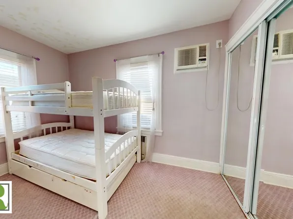 4010 Quentin Road image 6 of 13