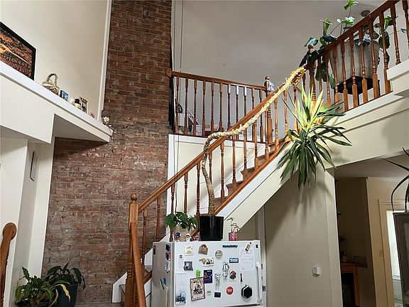 4th image of 273 Meigs St