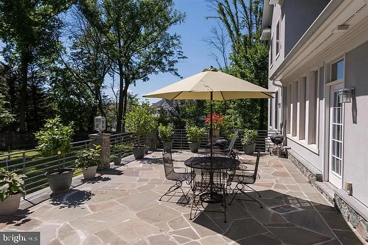 9830 River Rd — Photo 5