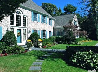 7 Saw Mill Ln, Cold Spring Harbor, NY 11724