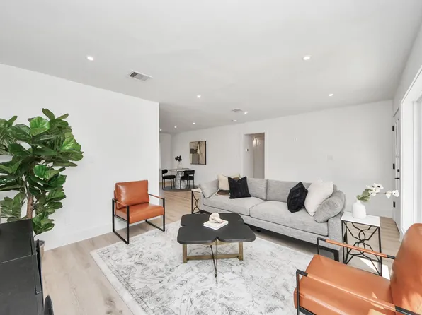 2318 Hialeah Dr, Houston, TX 77018