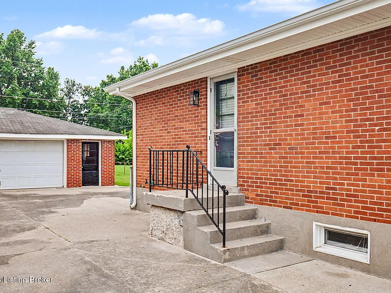 3026 Klonway Dr — Photo 4