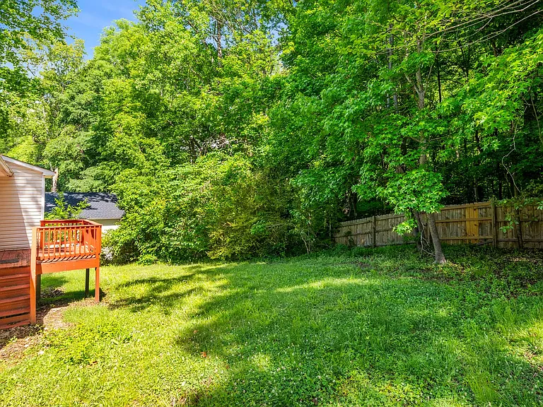 1811 Cody Ave — Photo 27