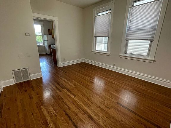 2nd image of 1631 N Kimball Ave #1R