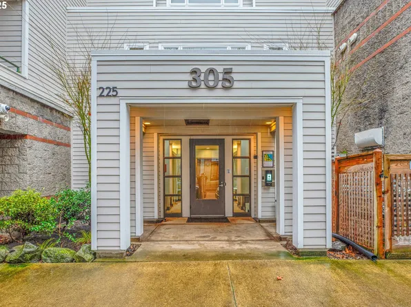 305 S Montgomery St APT 306, Portland, OR 97201