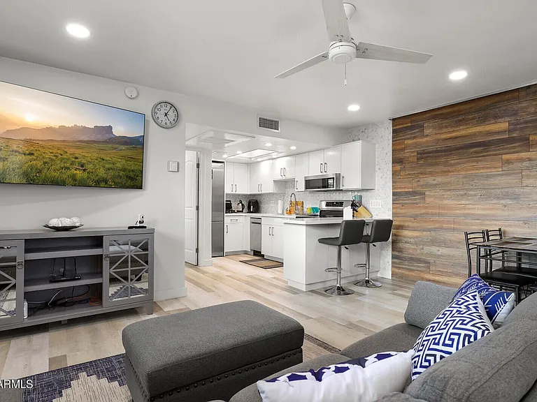 700 W University Dr #246 — Photo 5