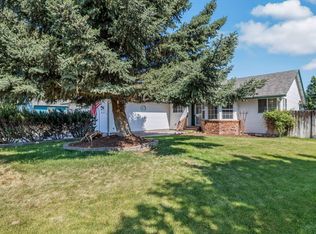 2117 NW Hemlock Pl, Redmond, OR 97756