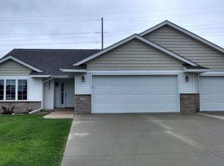 2213 Saint John Ct, North Mankato, MN 56003