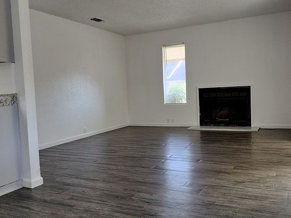 4th image of 354 E El Paso Ave Unit 101
