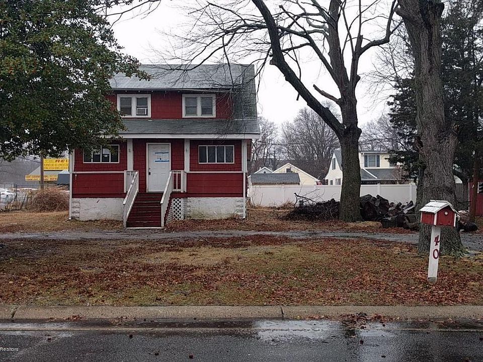 1st image of 40 Vineyard Ave