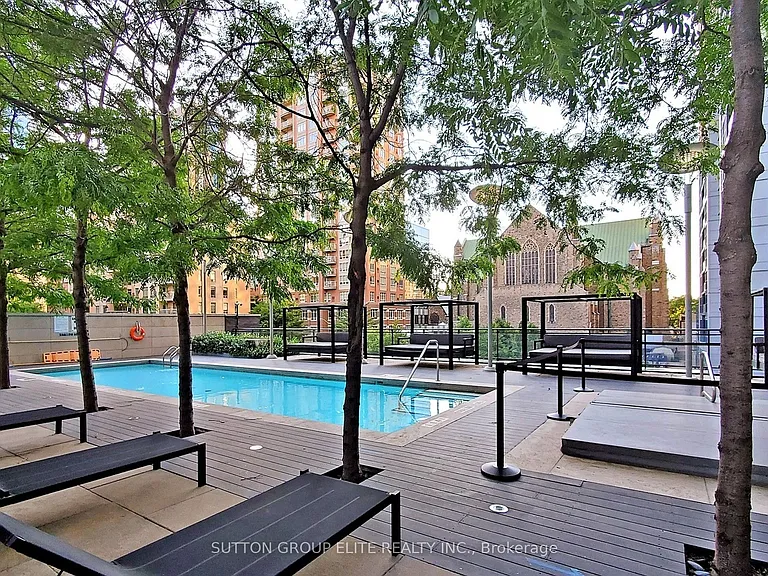 110 Charles St E #2410 — Photo 19