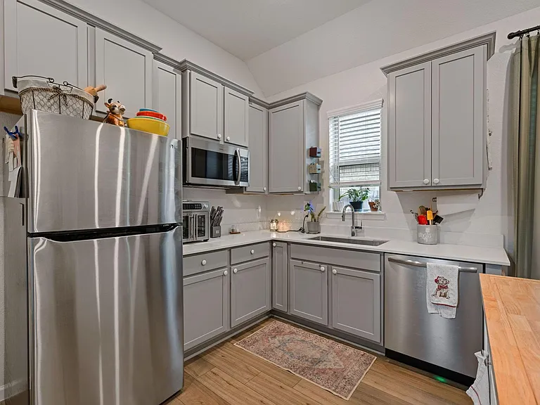 18323 Tiger Flowers Dr — Photo 35