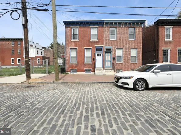 211 Elm St, Camden, NJ 08102