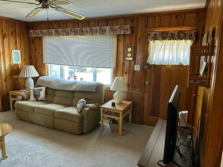 203 Princeton Ave — Photo 3