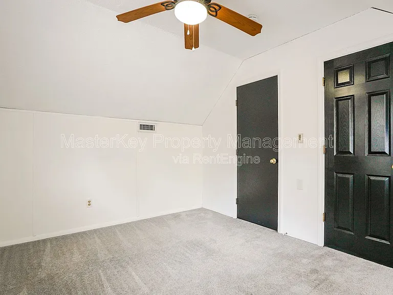 8912 Taymouth Ct — Photo 14