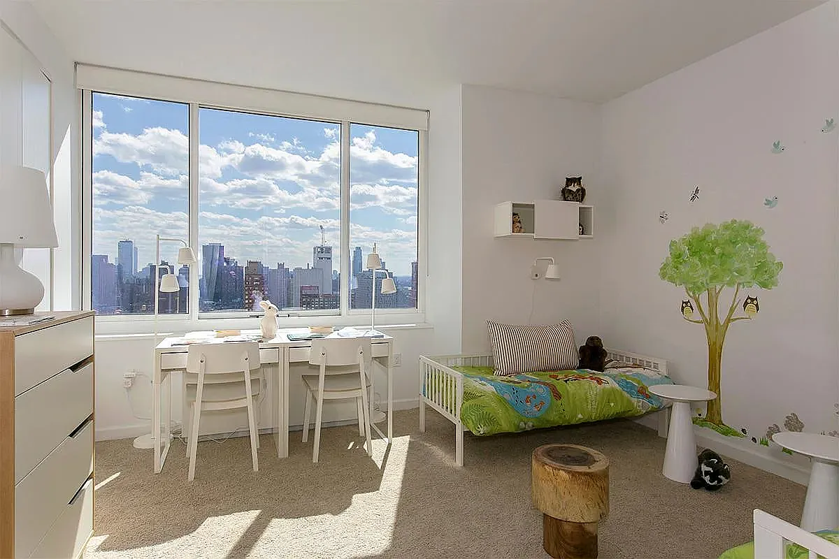 160 West 62nd Street — Photo 2