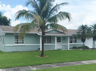 909 Cardinal Pl, Homestead, FL 33035