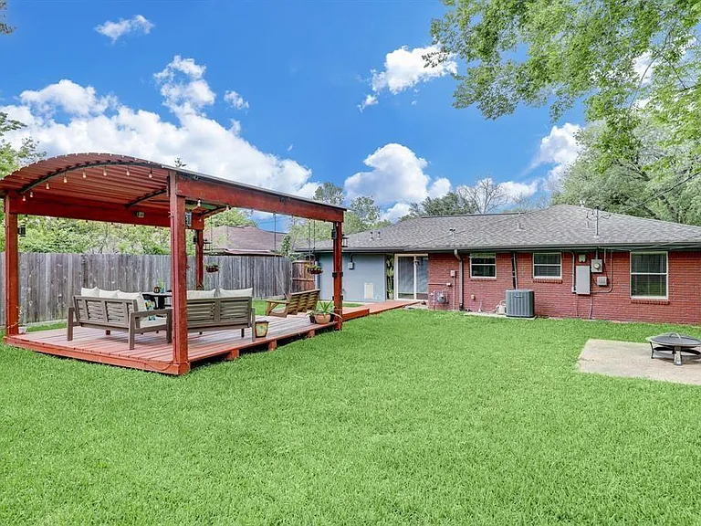 6837 Concho St — Photo 16