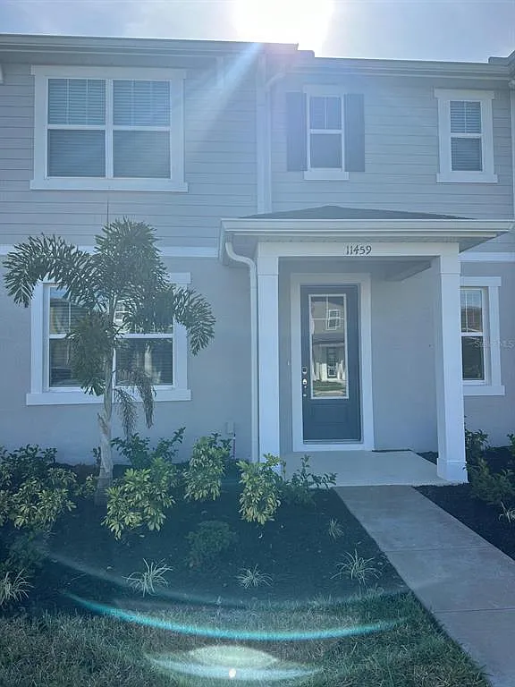 3 bed, 2.5 bath, 1627 sqft, $2,700 — Photo 1