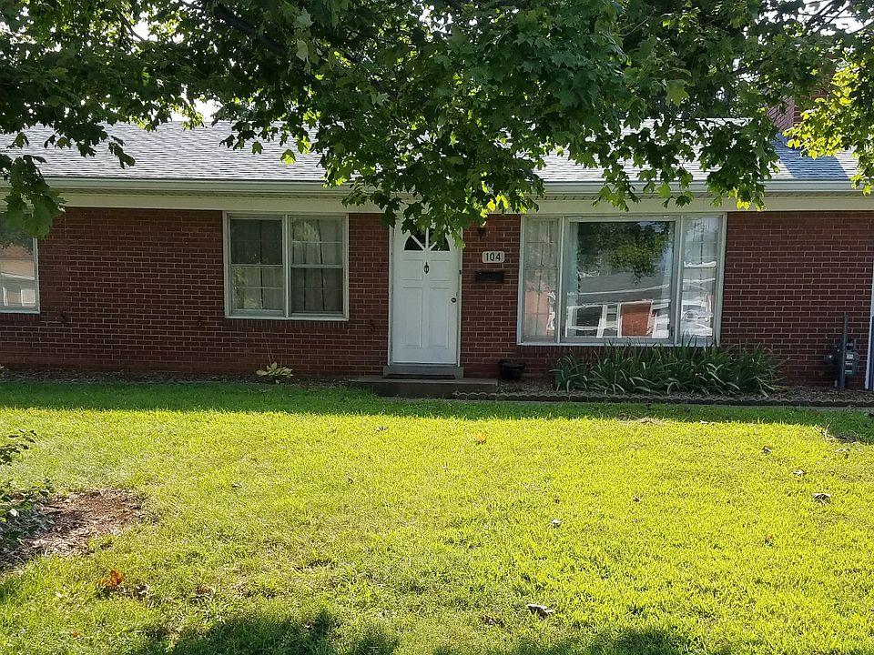 1st image of 104 Spring Garden Dr