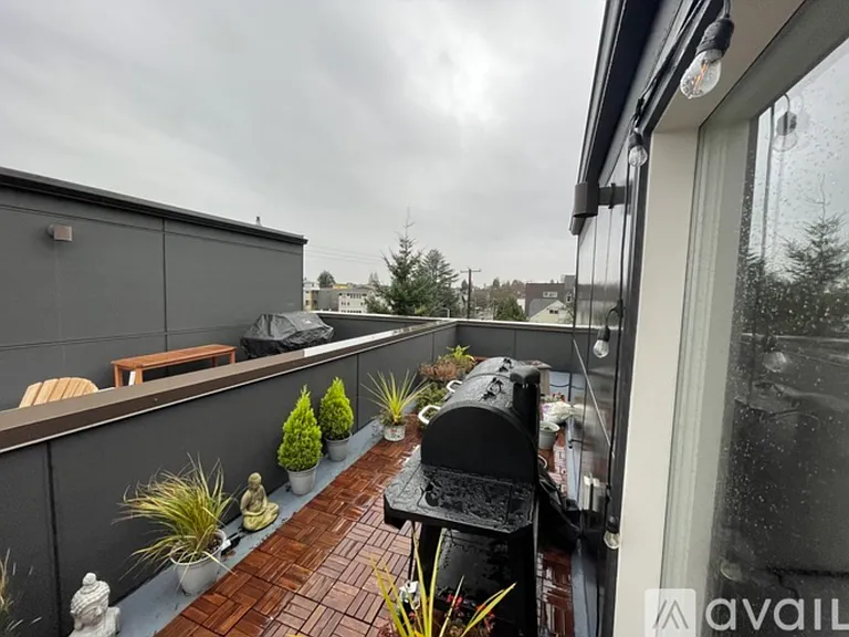 908 N 46th St #C — Photo 16